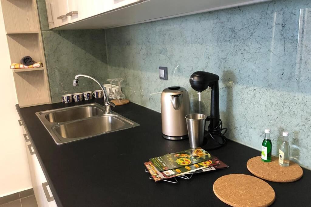 Hitech Appartment Amaliada 외부 사진